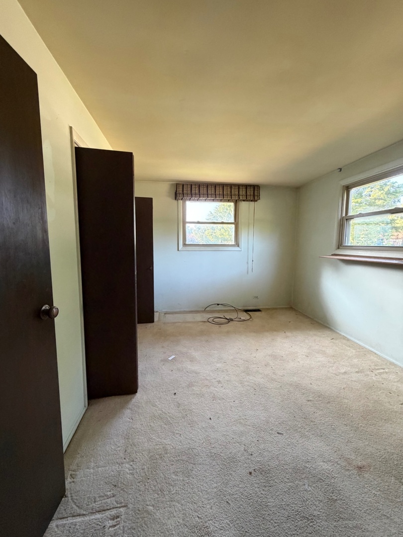 381 N Silverleaf Boulevard Property Photo 8