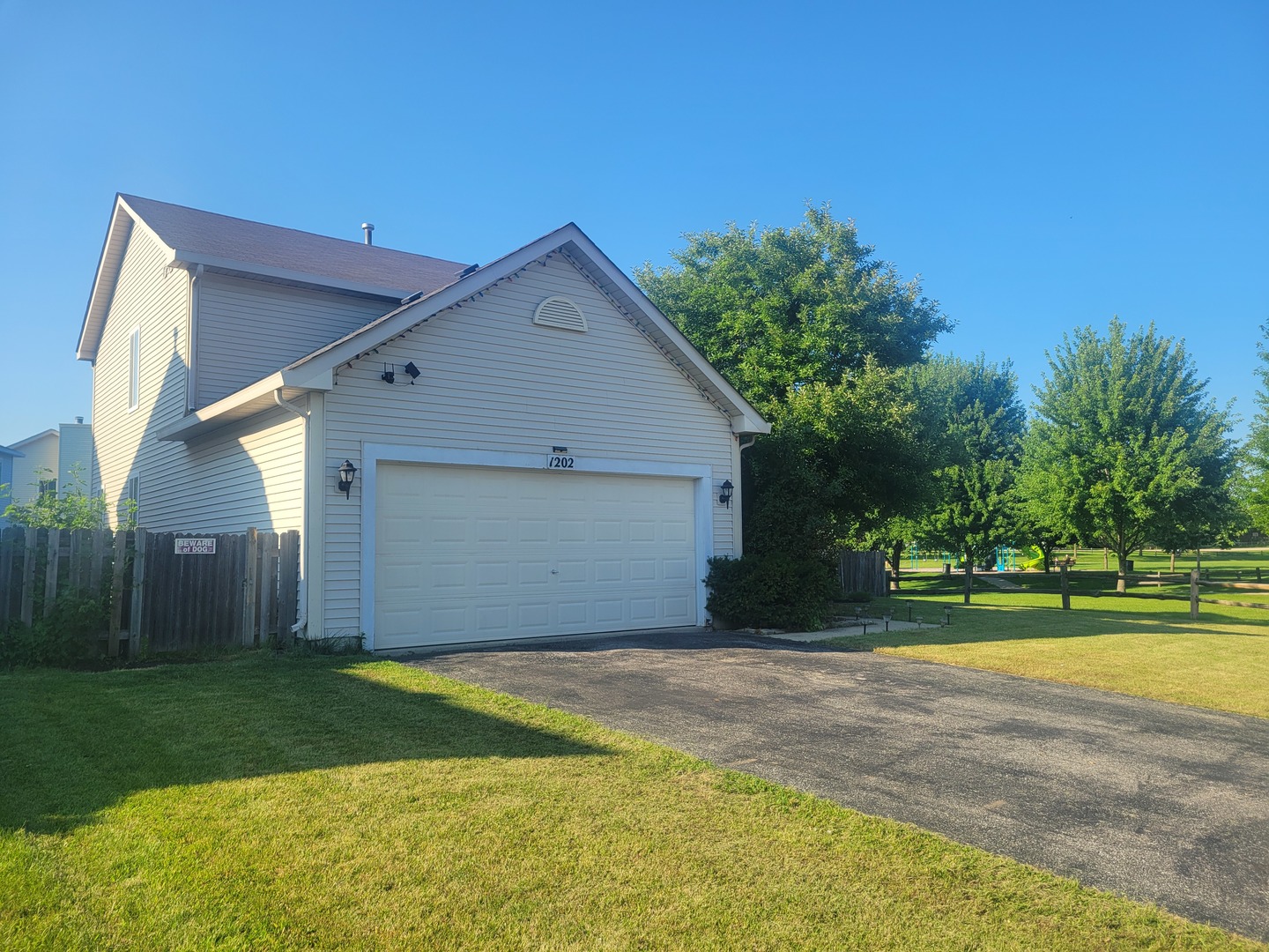 1202 E GREYSTONE Drive Property Photo 1