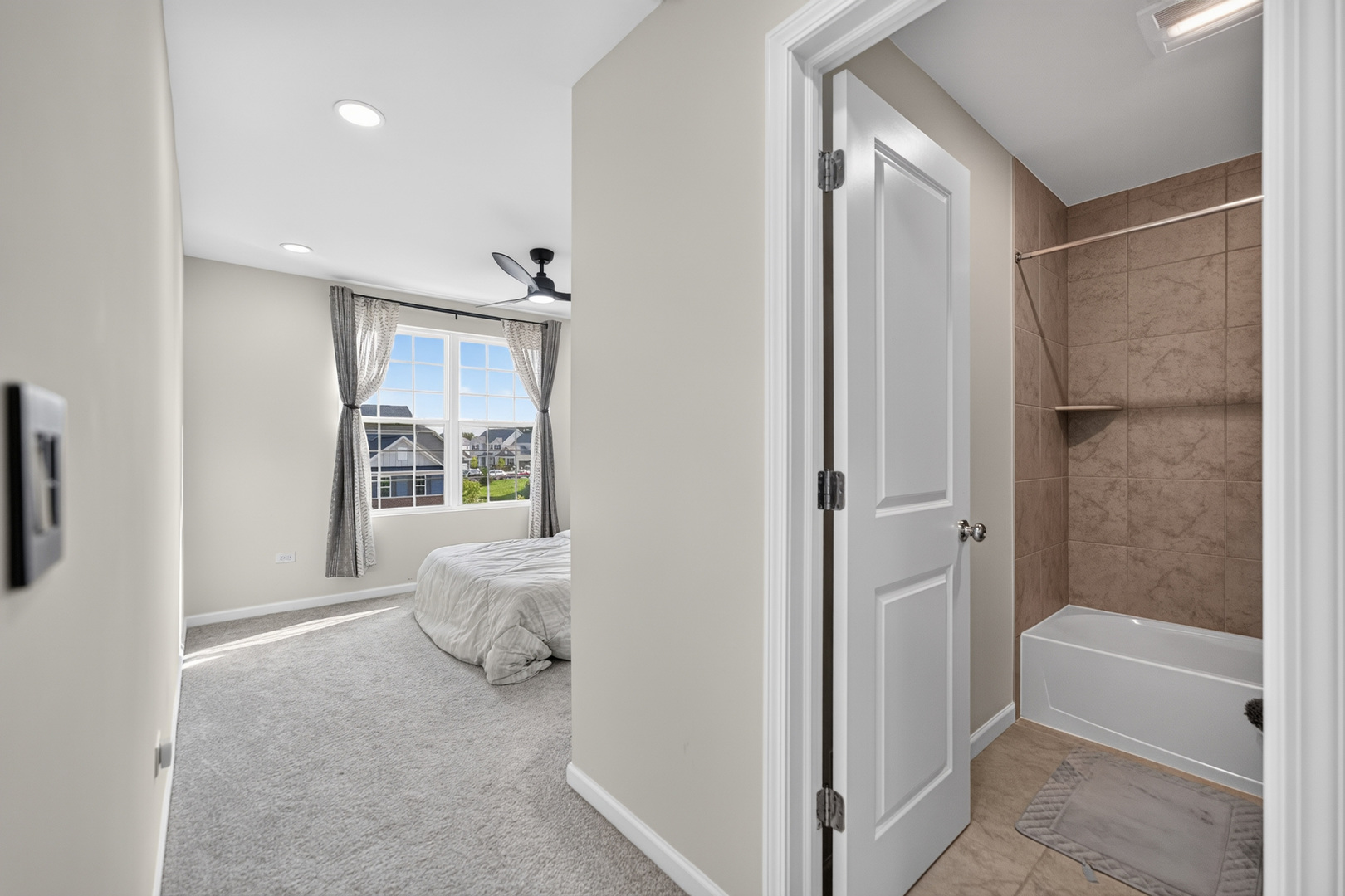 3667 Peregrine Way Property Photo 25