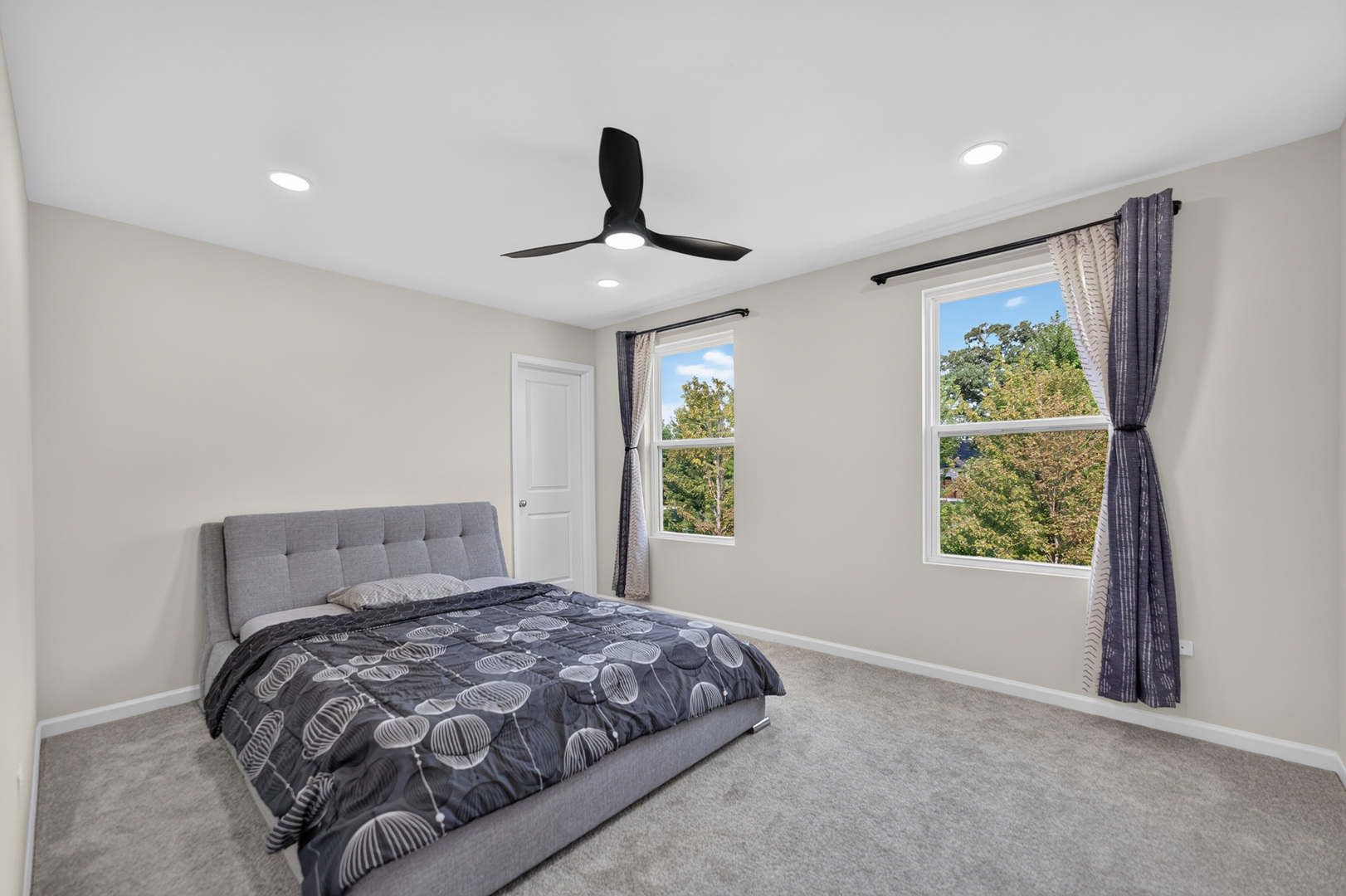 3667 Peregrine Way Property Photo 28