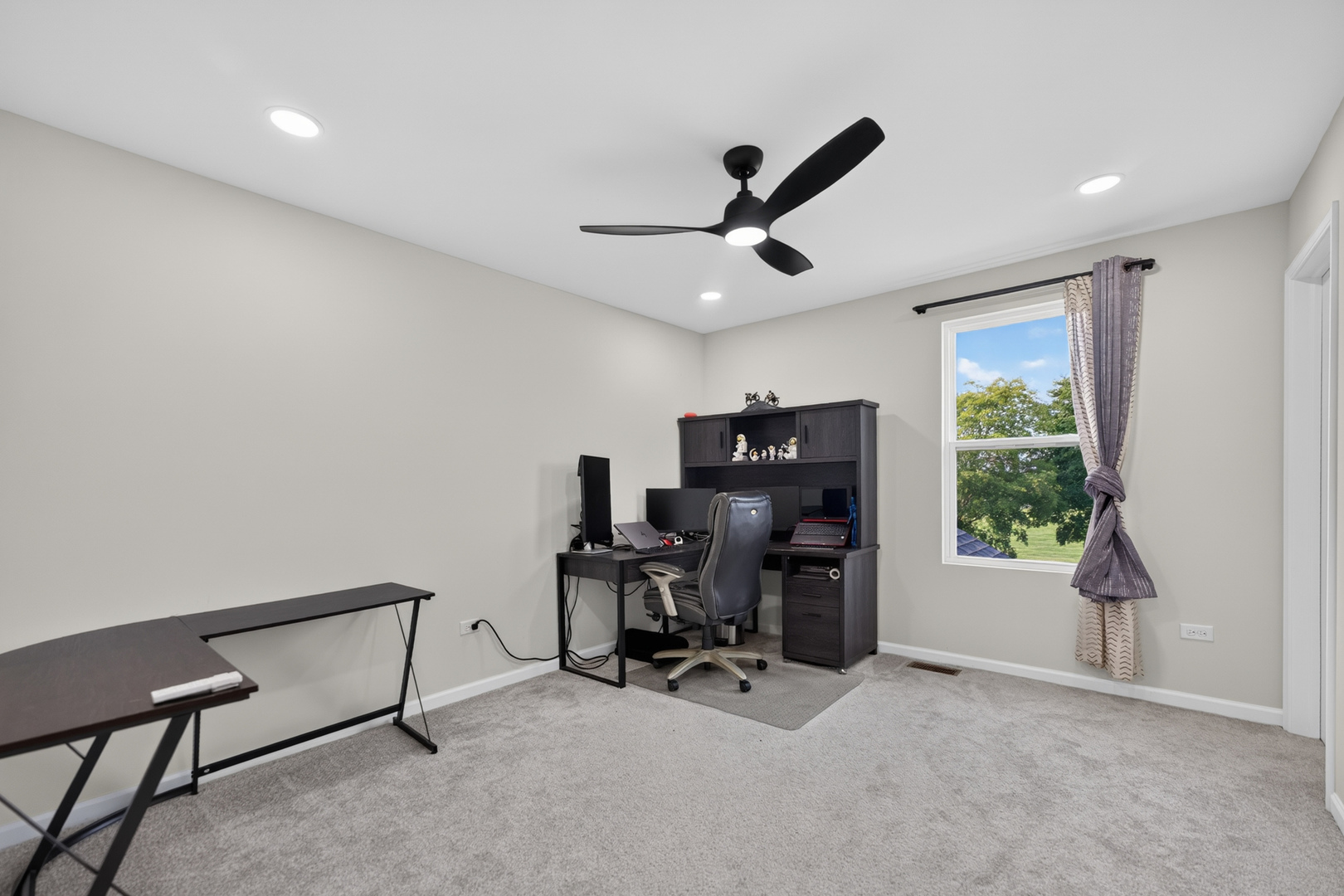 3667 Peregrine Way Property Photo 31