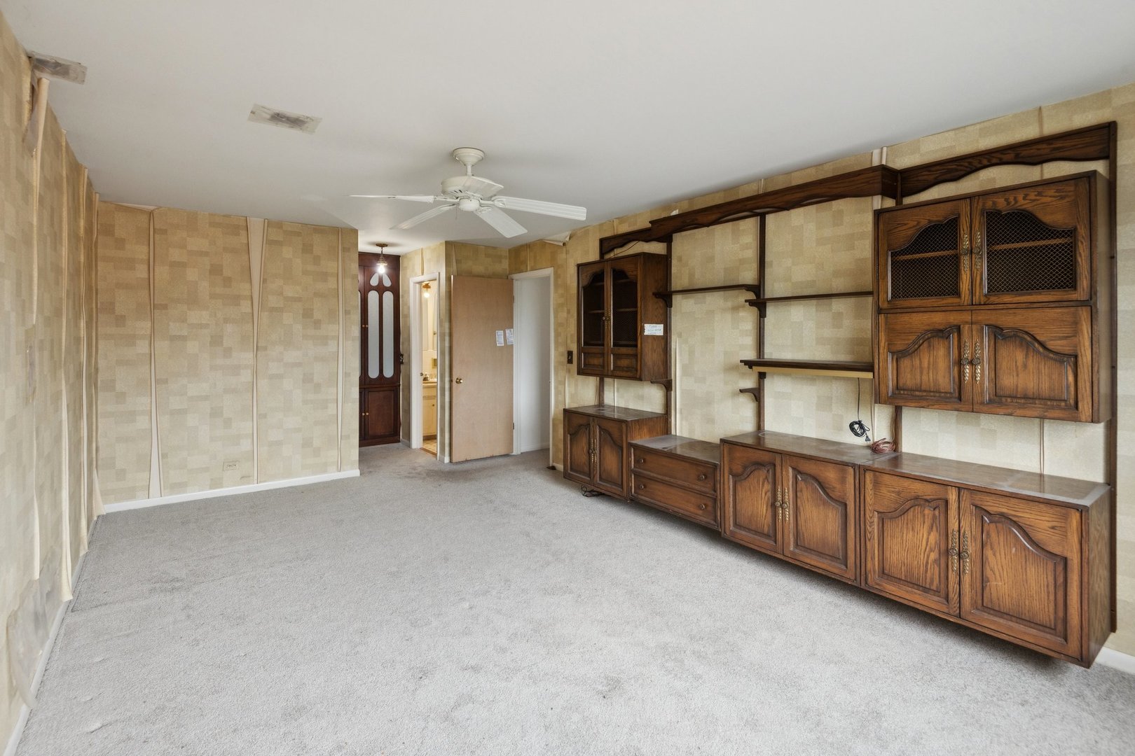 5251 Galitz Street 404 Property Photo 14