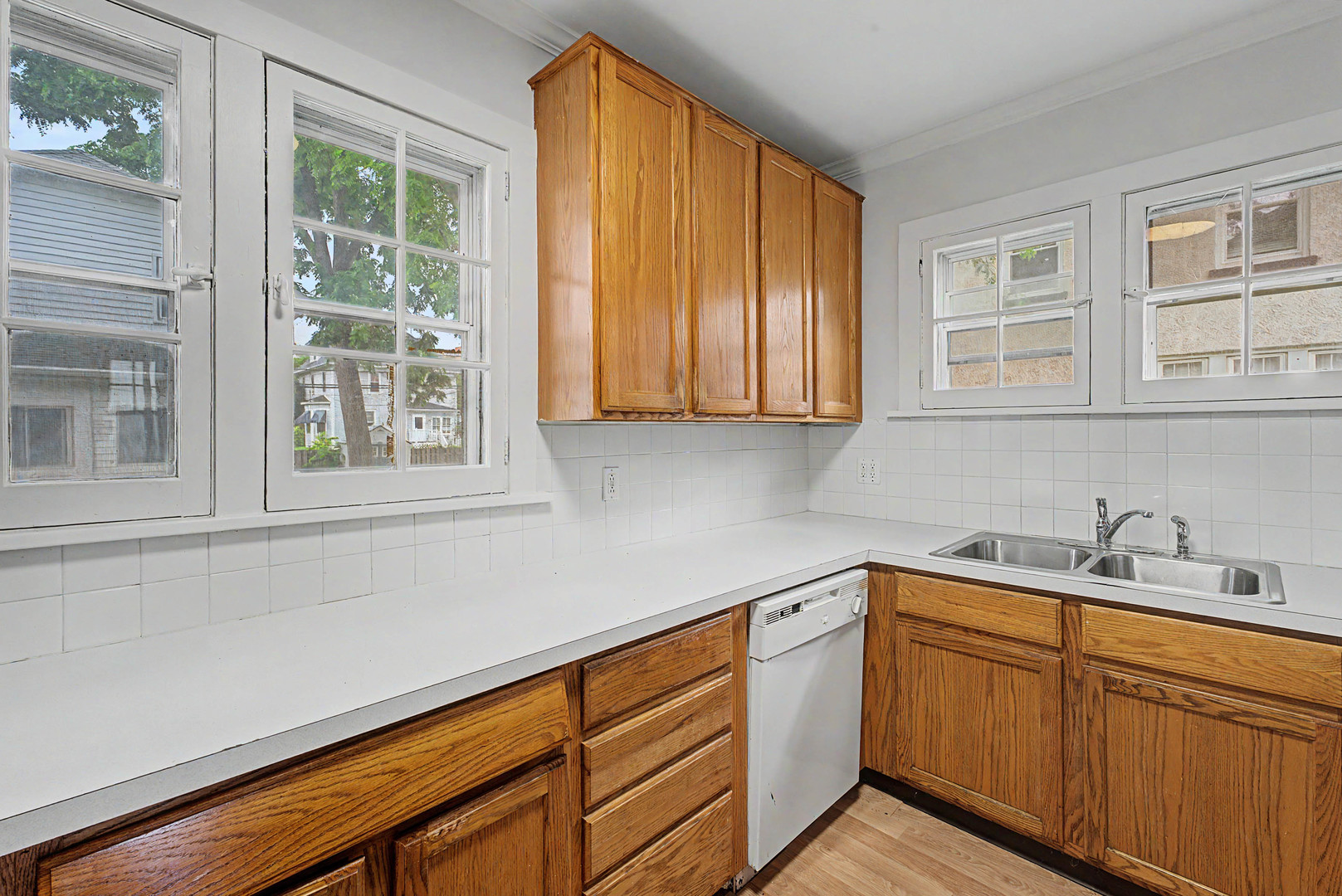 24 N Belmont Avenue Property Photo 13