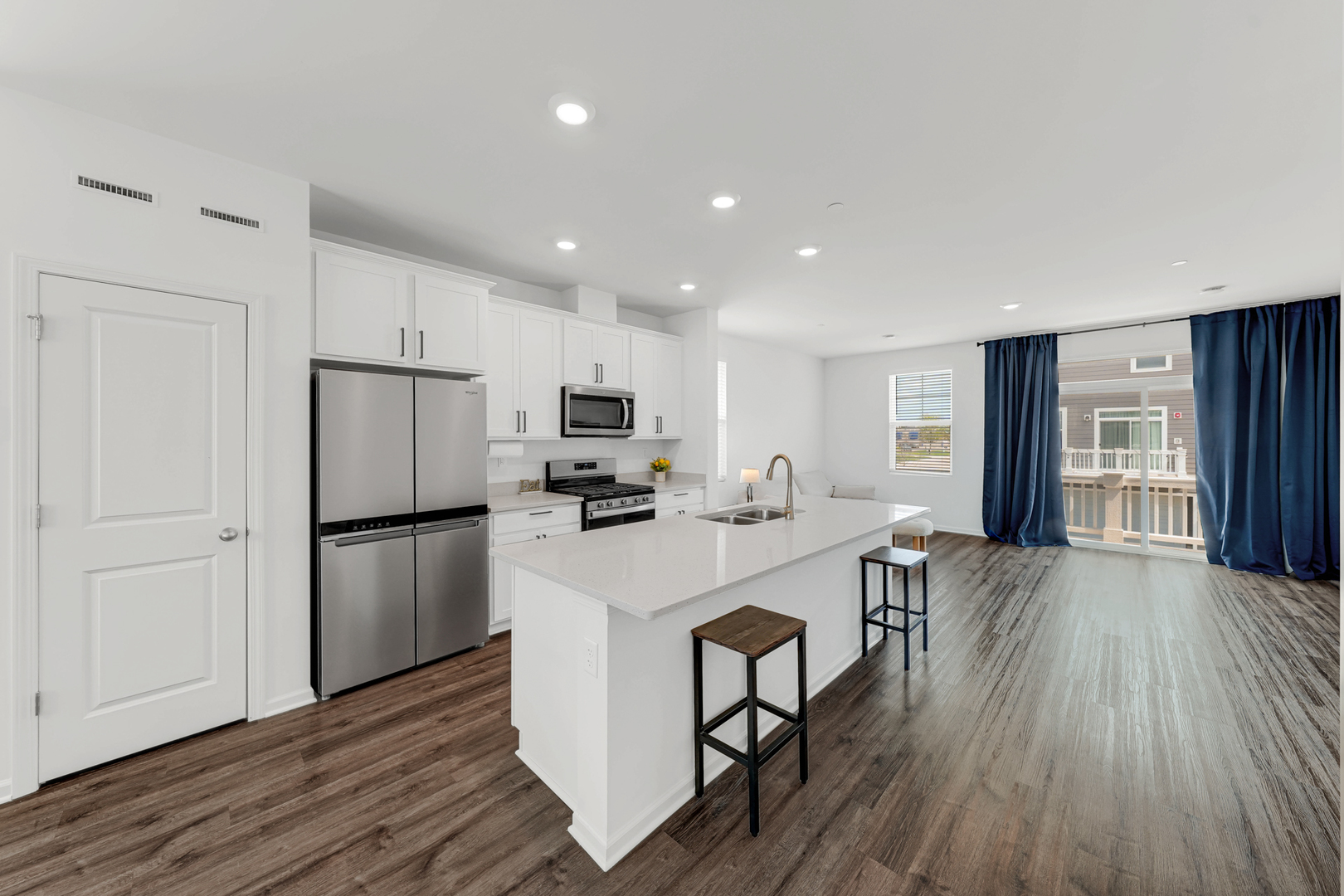2101 Yellowstone Boulevard Property Photo 4