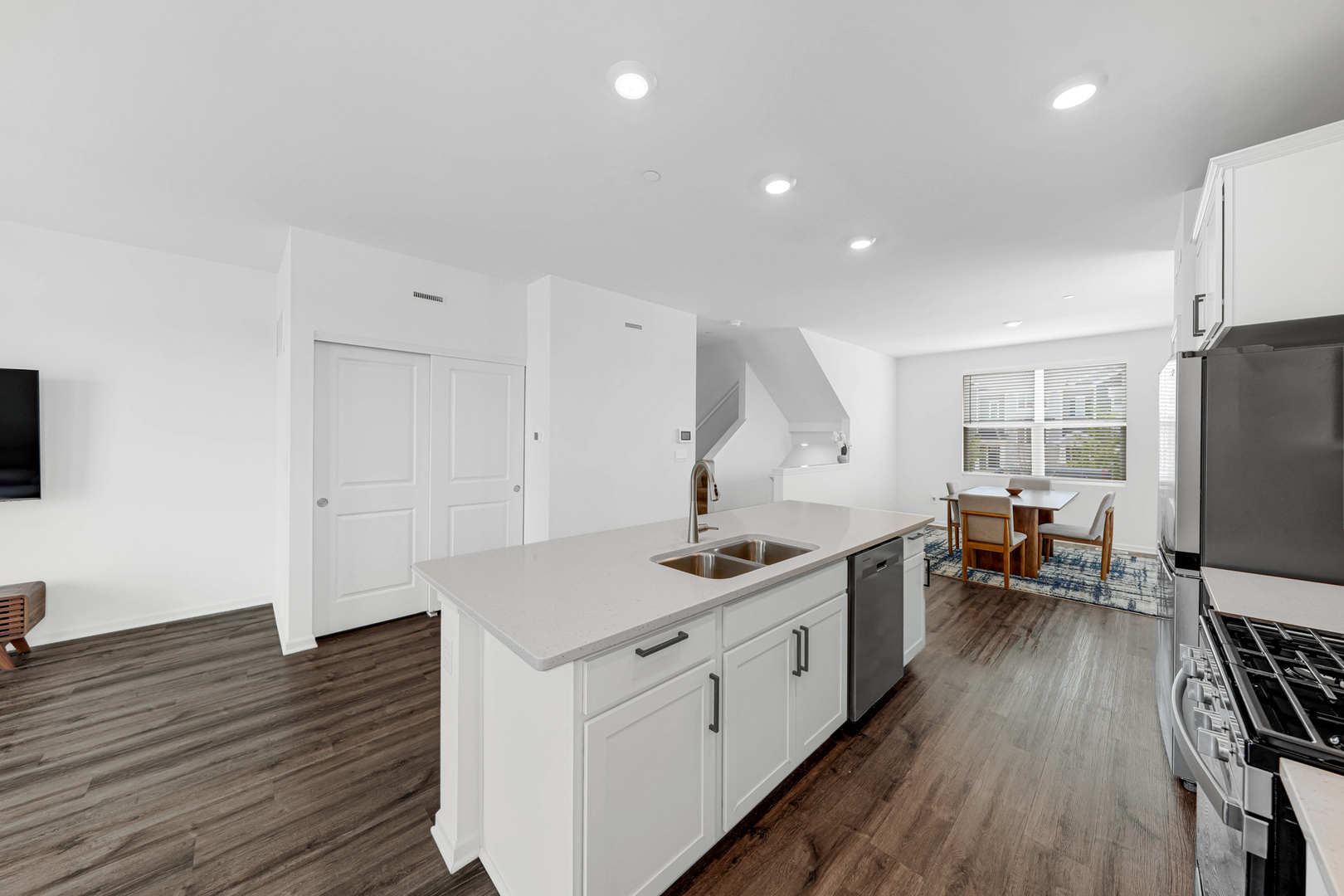 2101 Yellowstone Boulevard Property Photo 6