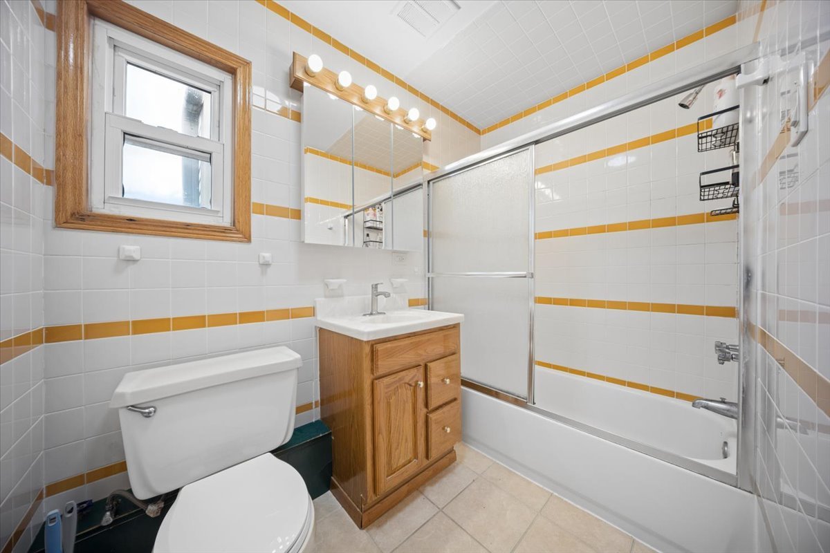 2519 S Kedzie Avenue Property Photo 5
