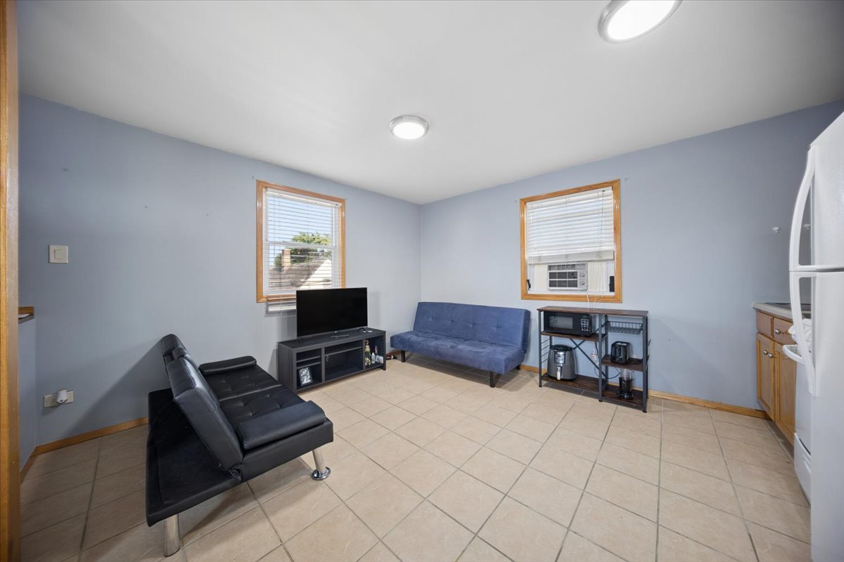 2519 S Kedzie Avenue Property Photo 16