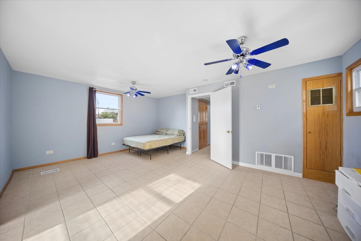 2519 S Kedzie Avenue Property Photo 21
