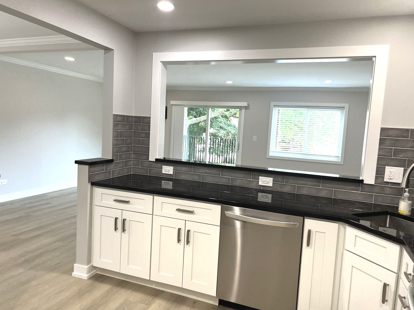 505 S Cleveland Avenue 207 Property Photo 3