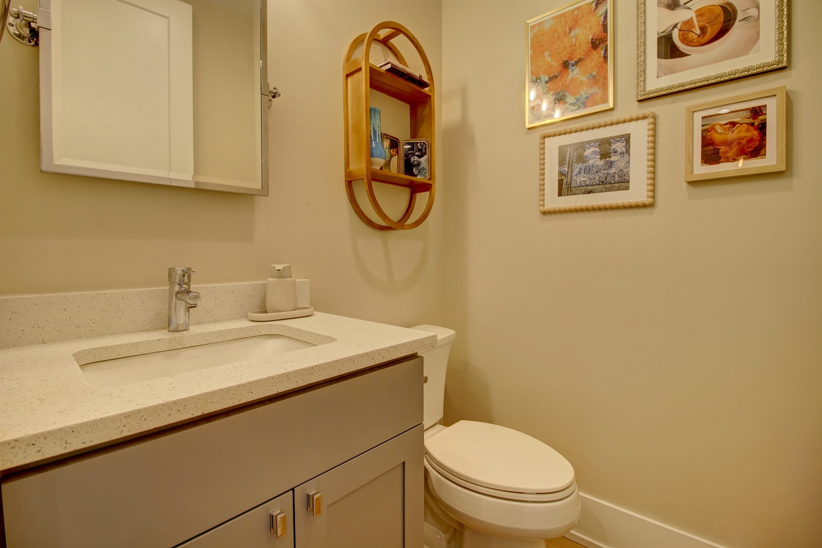 2438 N Western Avenue 1 Property Photo 9