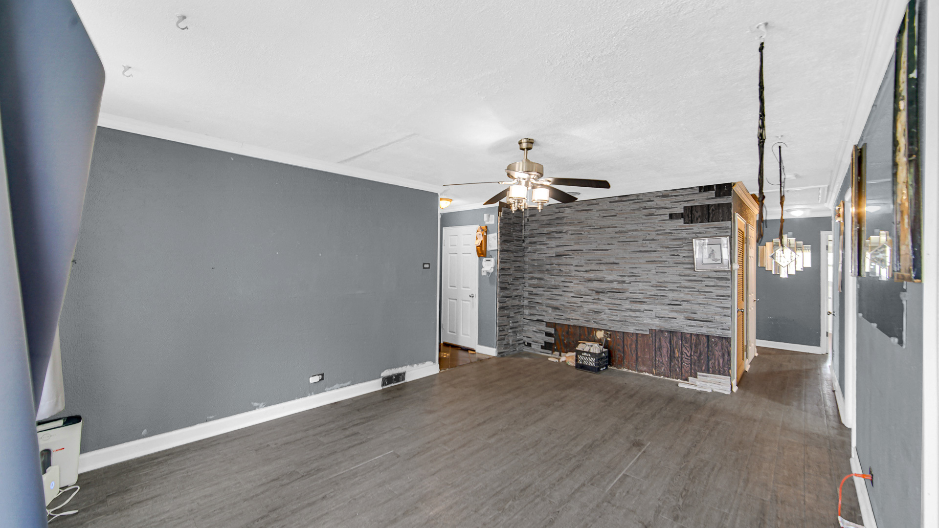 1228 E 151st Street Property Photo 6