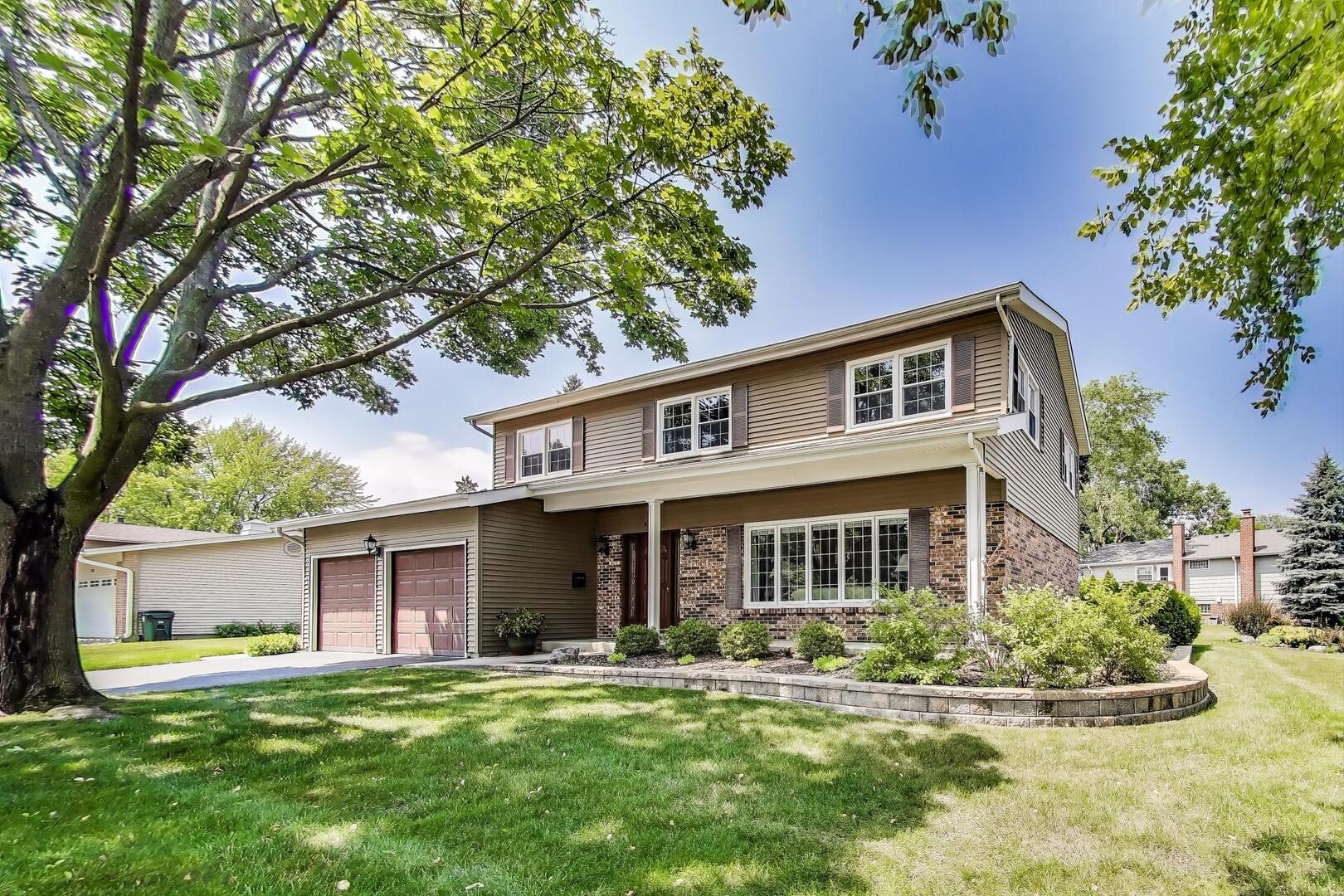 206 W Hintz Road Property Photo 1