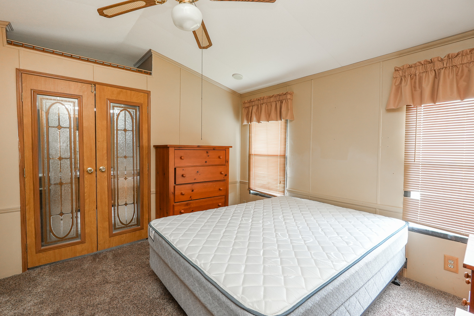 16 Maple Ridge Park Property Photo 10