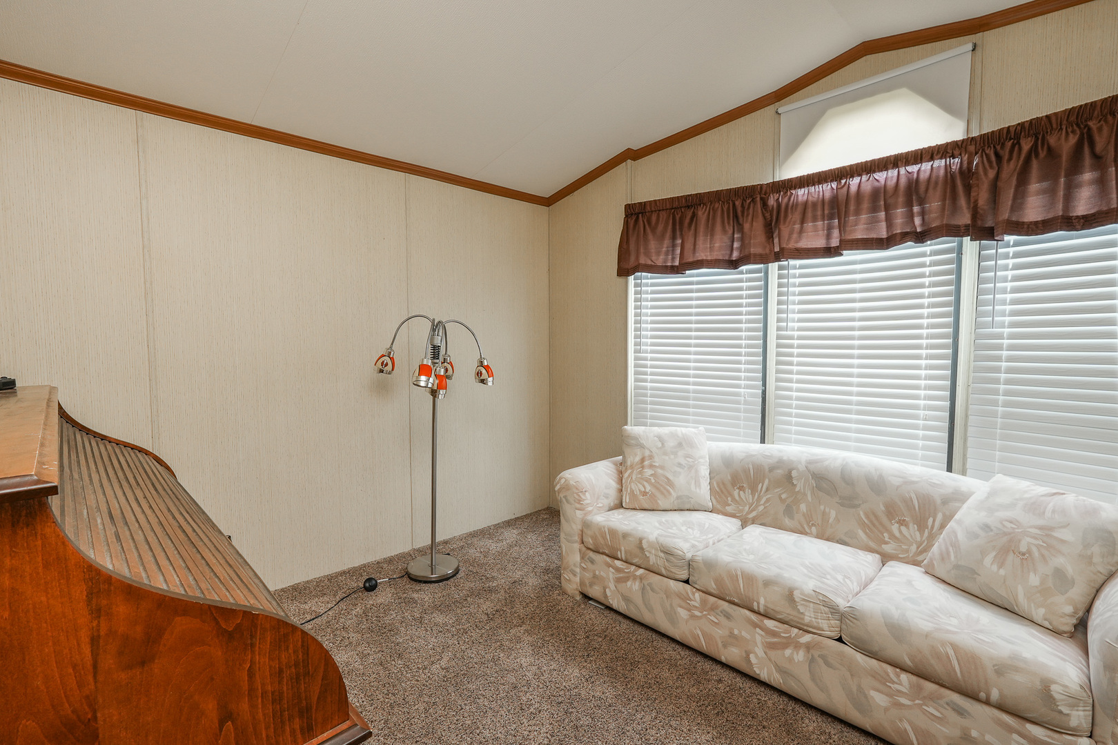16 Maple Ridge Park Property Photo 13