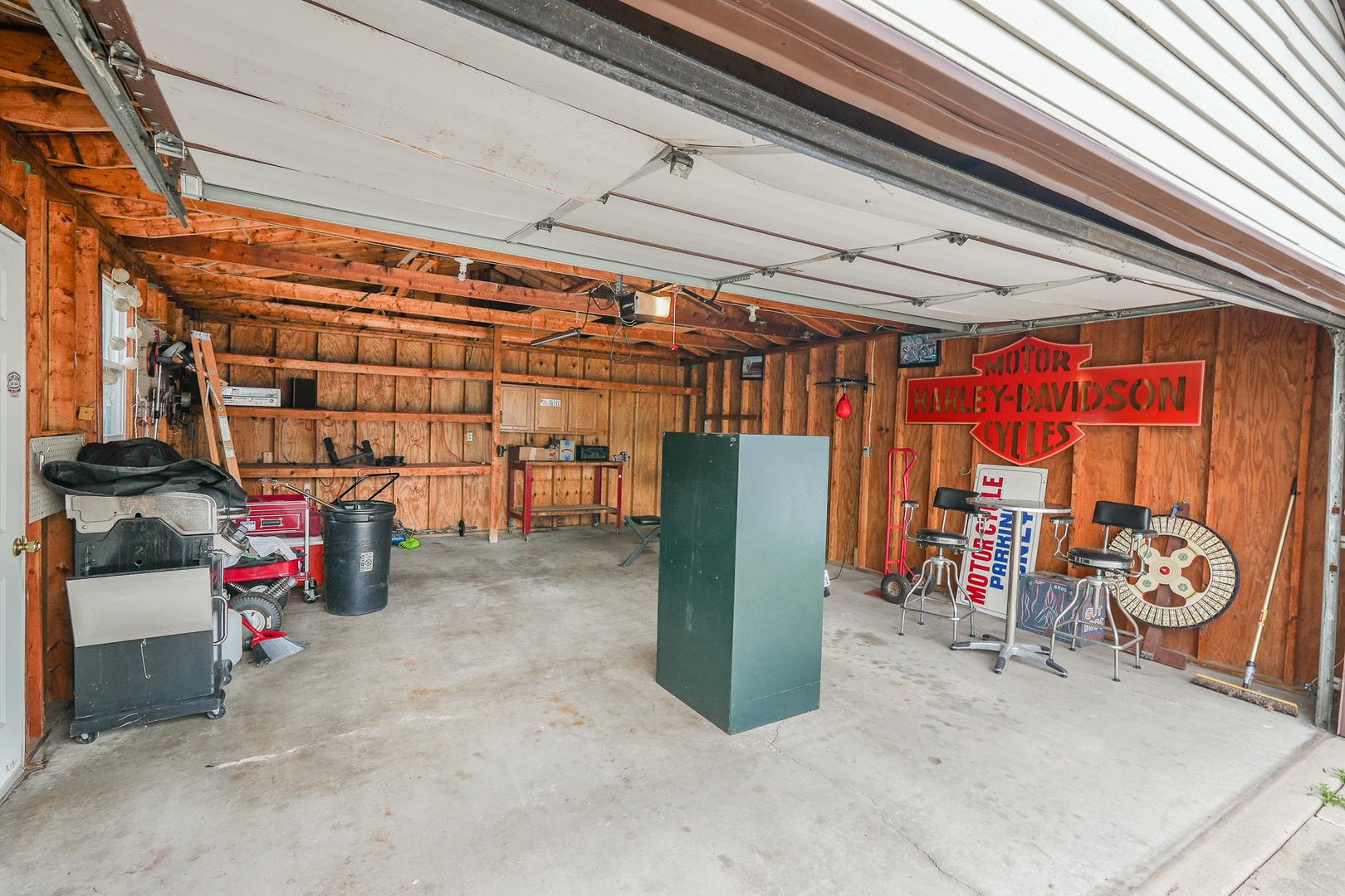 16 Maple Ridge Park Property Photo 16