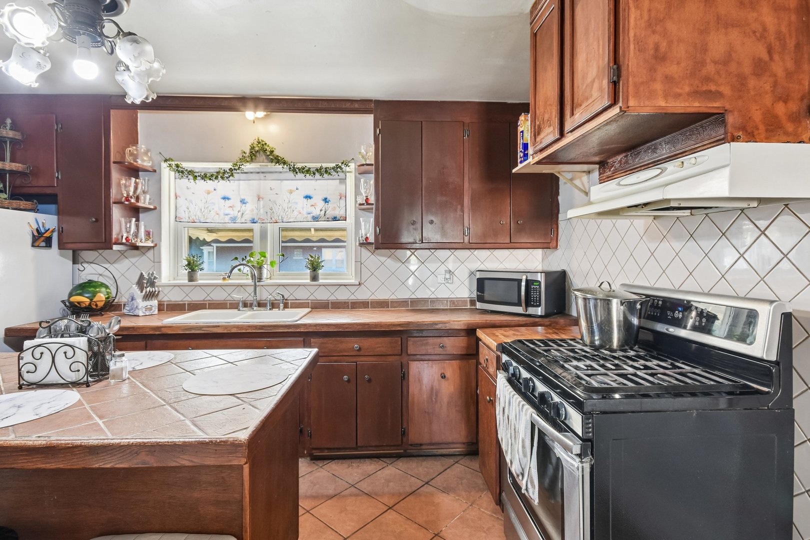 3458 W 72nd Place Property Photo 10