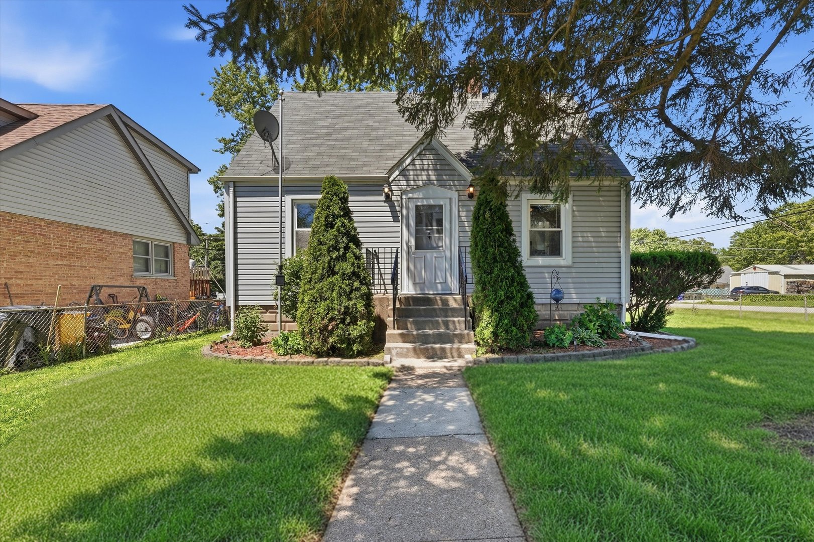 11800 S Ridgeway Avenue Property Photo 1
