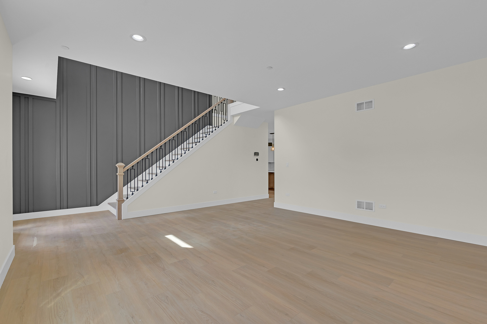 618 W Meadow Avenue Property Photo 10