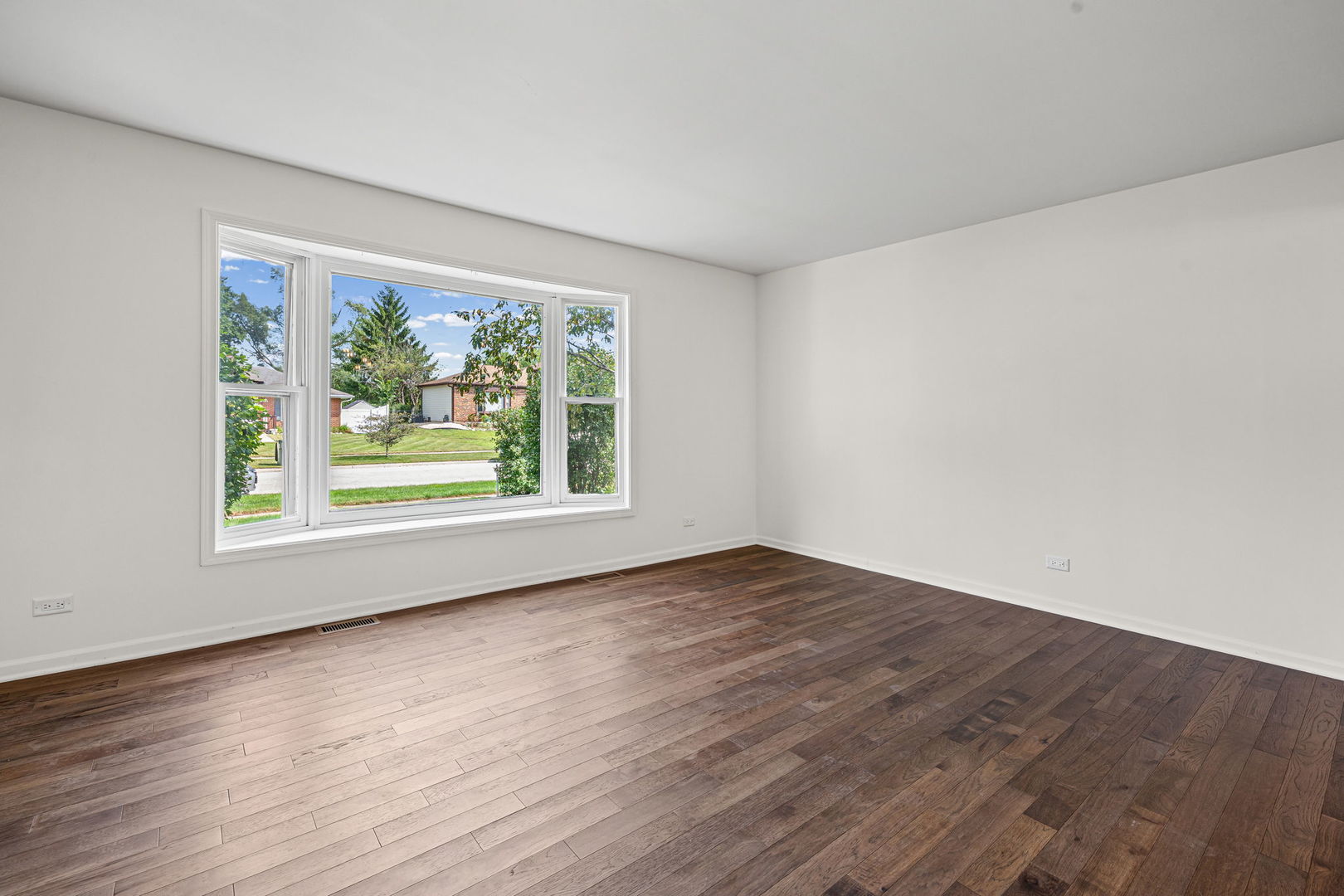 1104 Independence Drive Property Photo 6