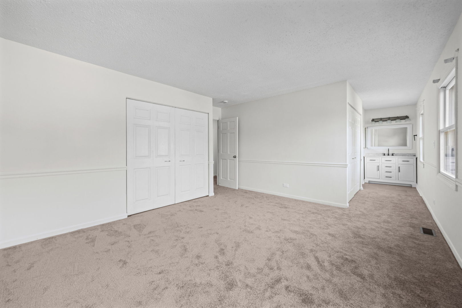 1104 Independence Drive Property Photo 20