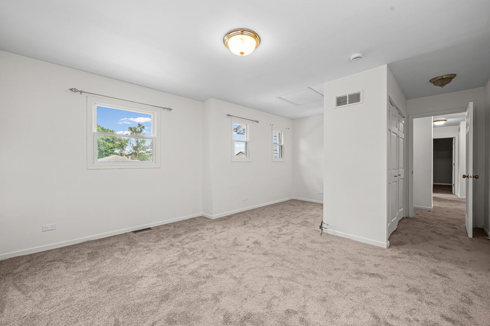 1104 Independence Drive Property Photo 29