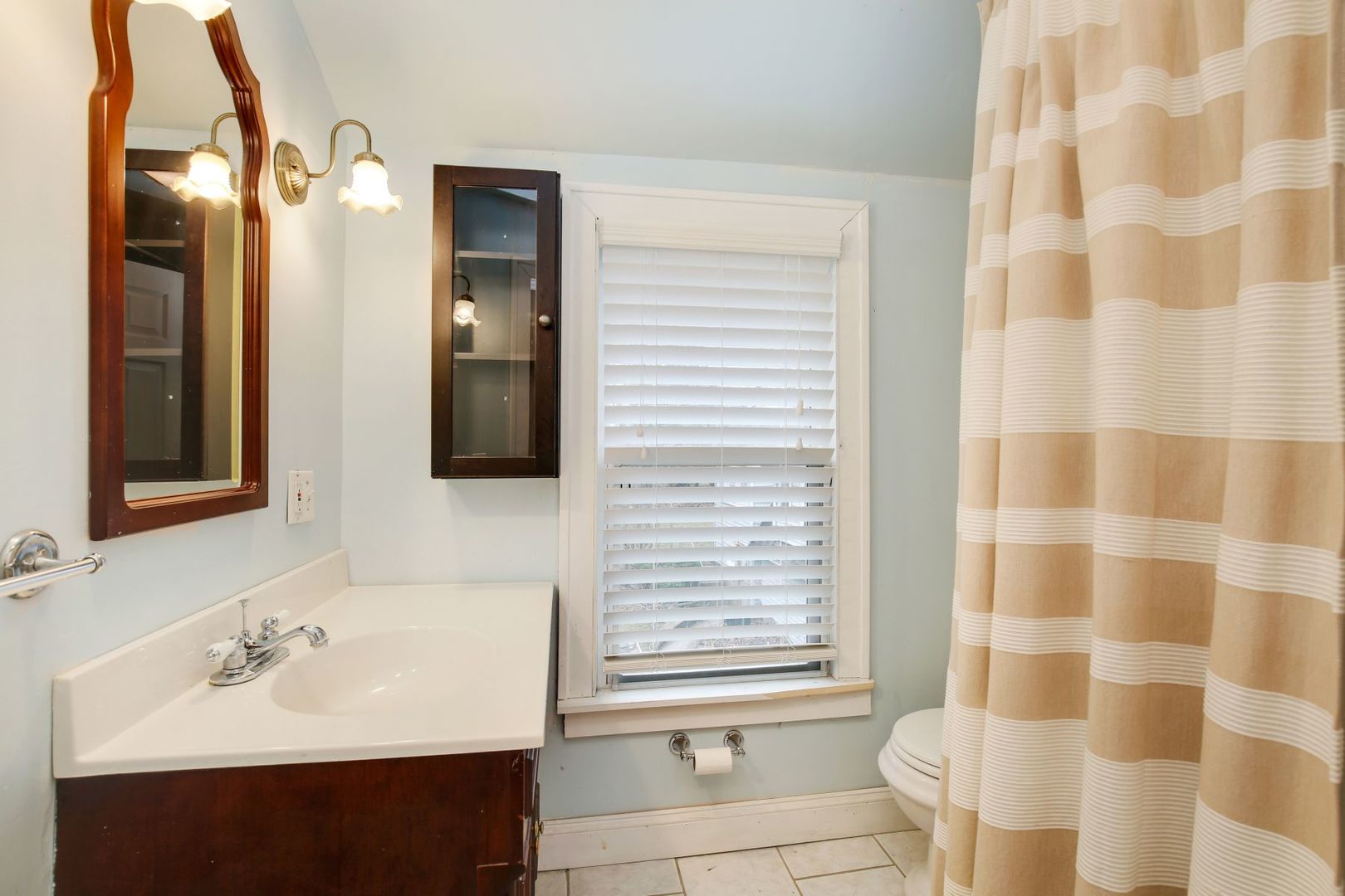 101 W Maple Avenue Property Photo 11