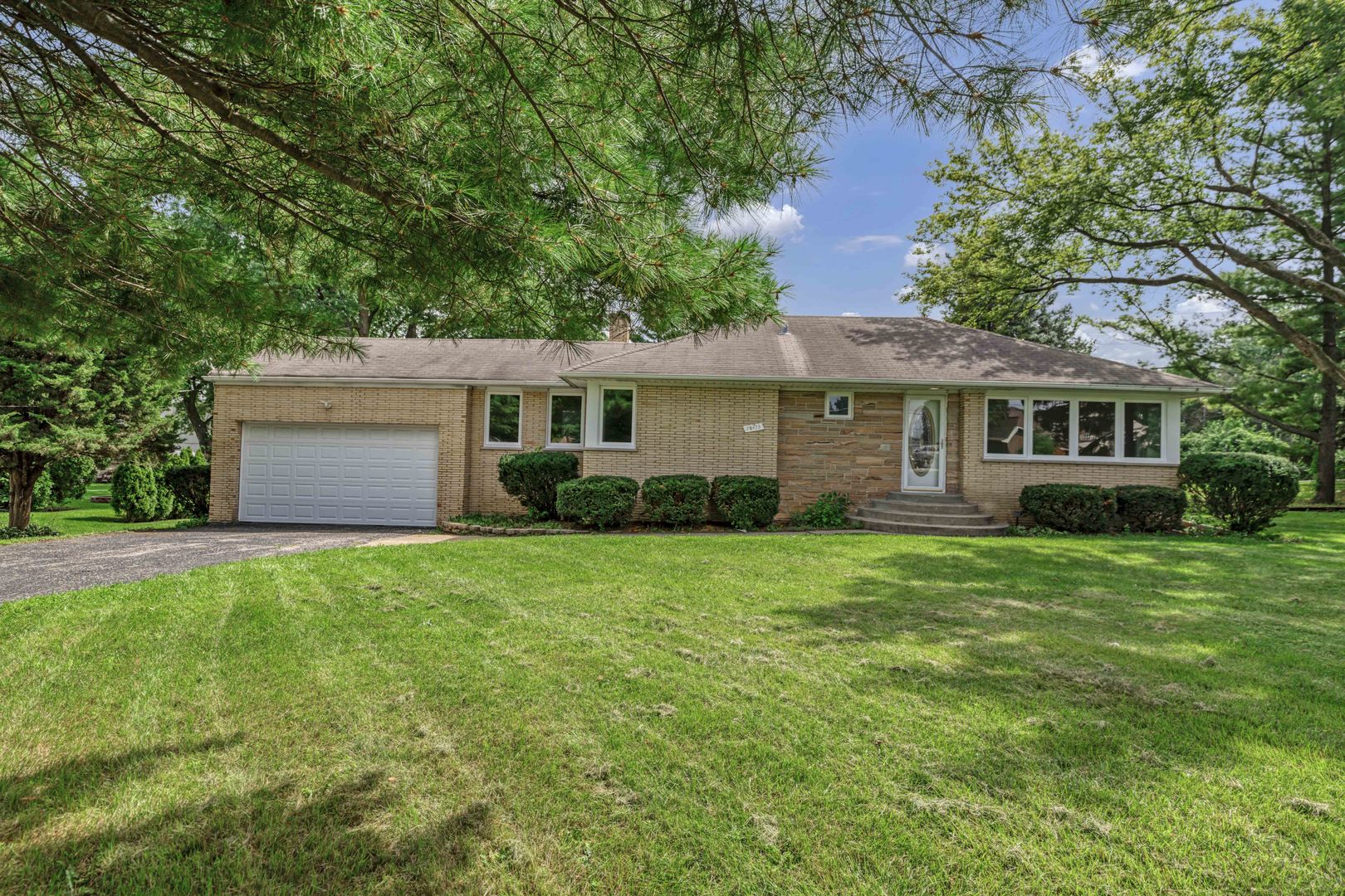 7n435 Linden Avenue Property Photo 2