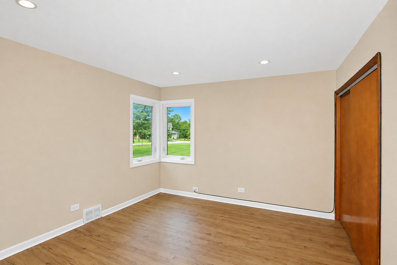 7n435 Linden Avenue Property Photo 15
