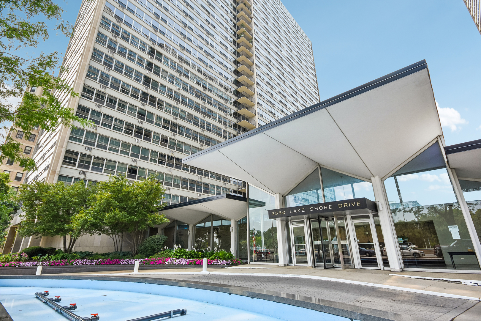 3550 N Lake Shore Drive 1117 Property Photo 8