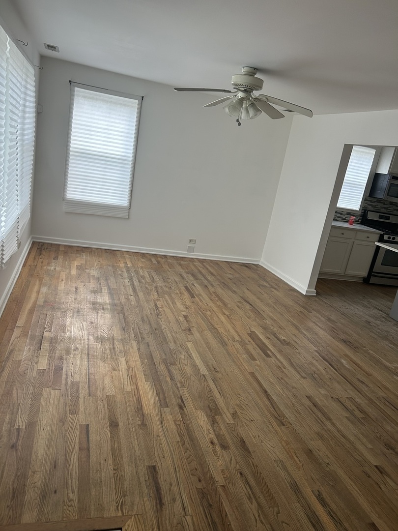 10724 S Pulaski Road Property Photo 4