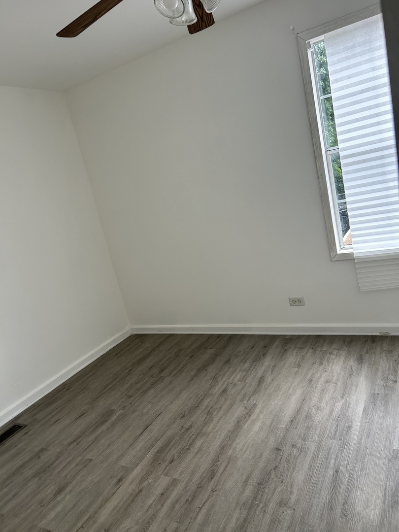 10724 S Pulaski Road Property Photo 12