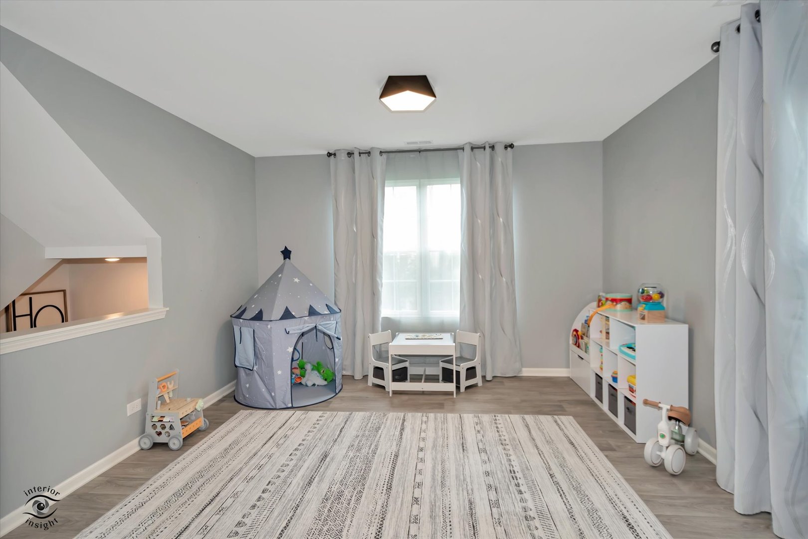 550 Spring Leaf Drive Property Photo 4
