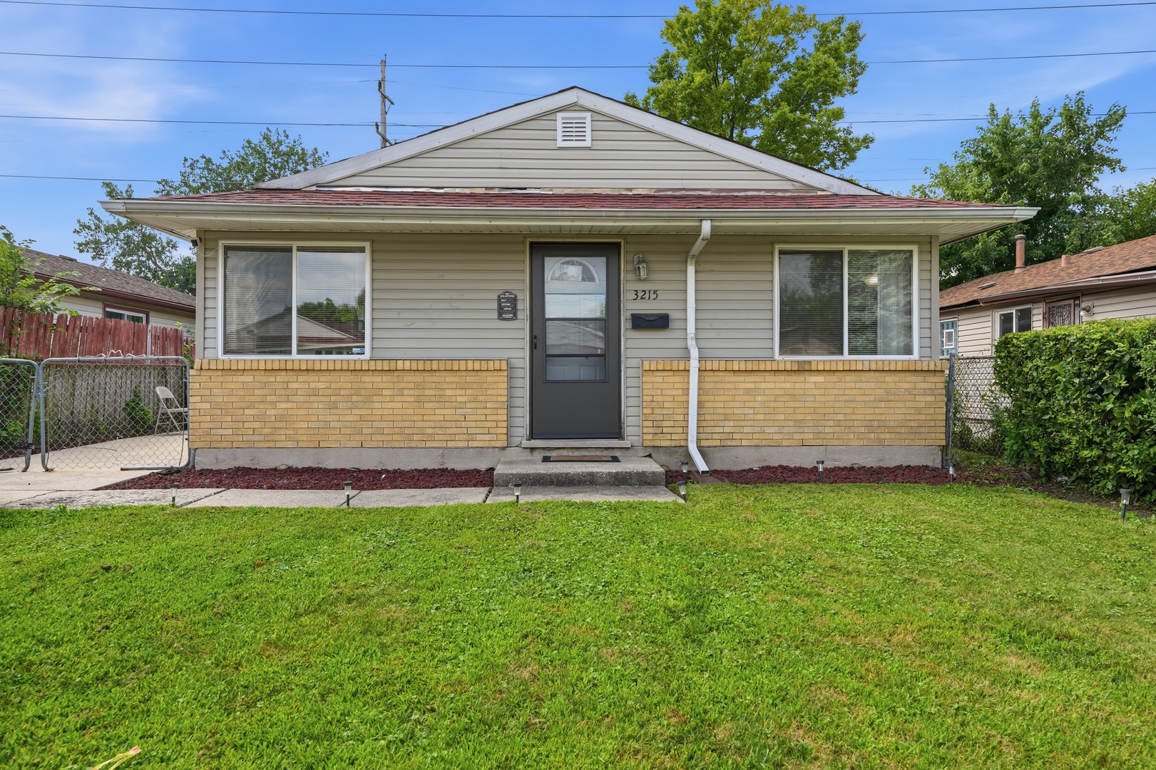 3215 Emery Lane Property Photo 1