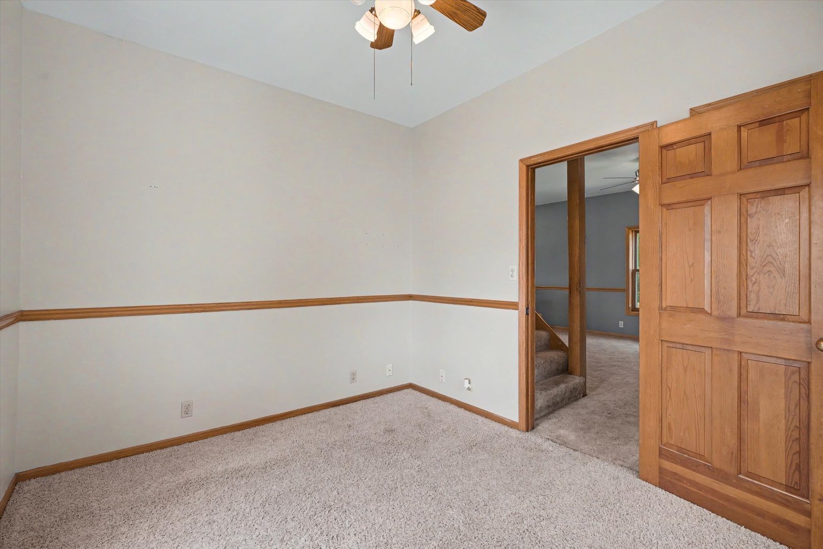 302 S Olmstead Street Property Photo 28