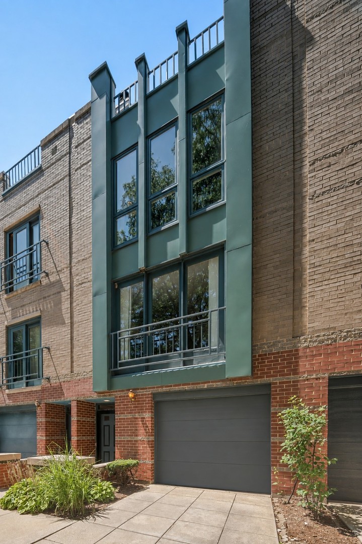 1449 S Clark Street Property Photo 1