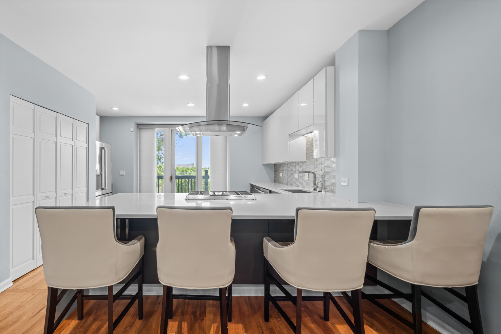 1449 S Clark Street Property Photo 4