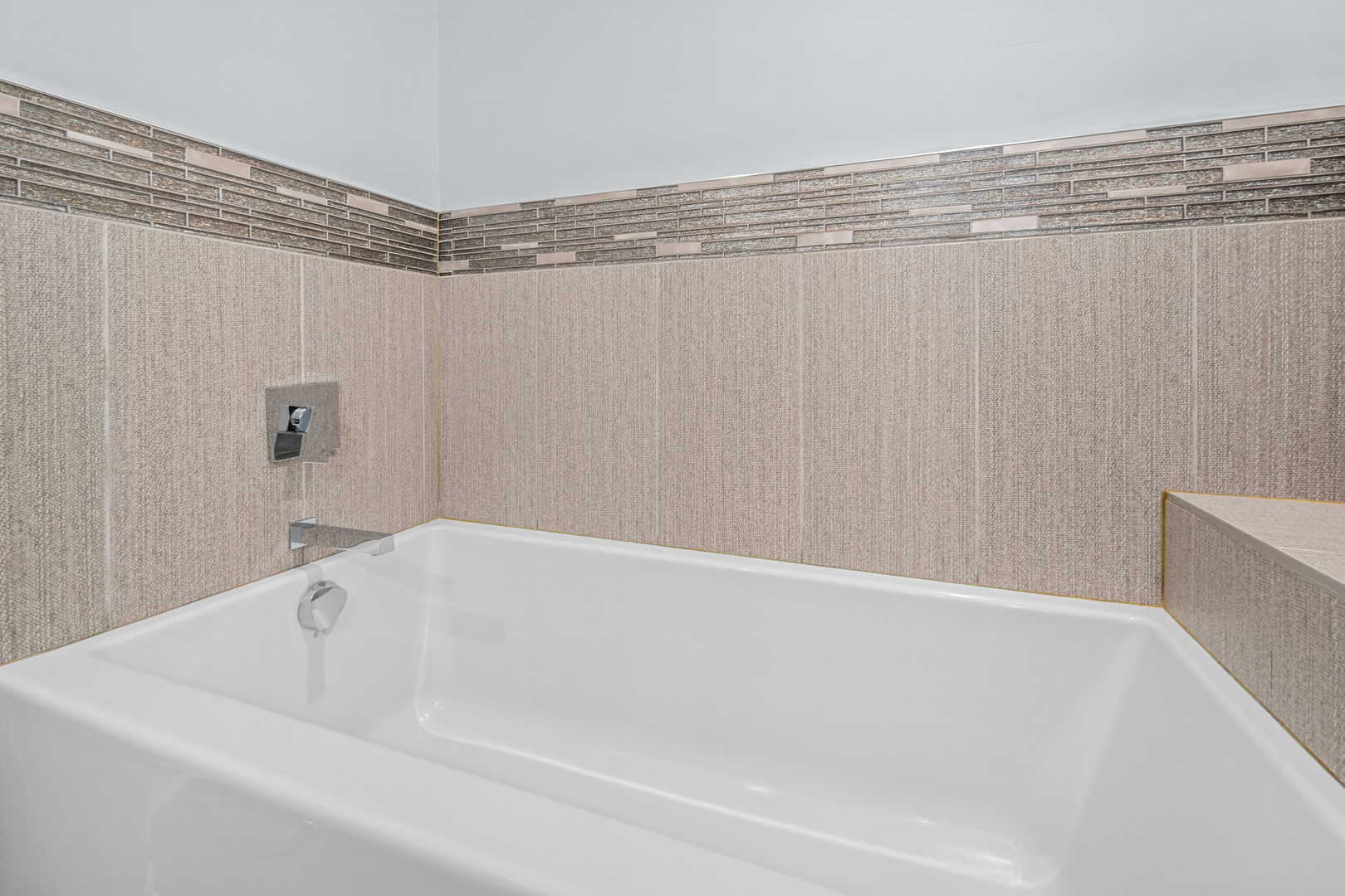 1449 S Clark Street Property Photo 10