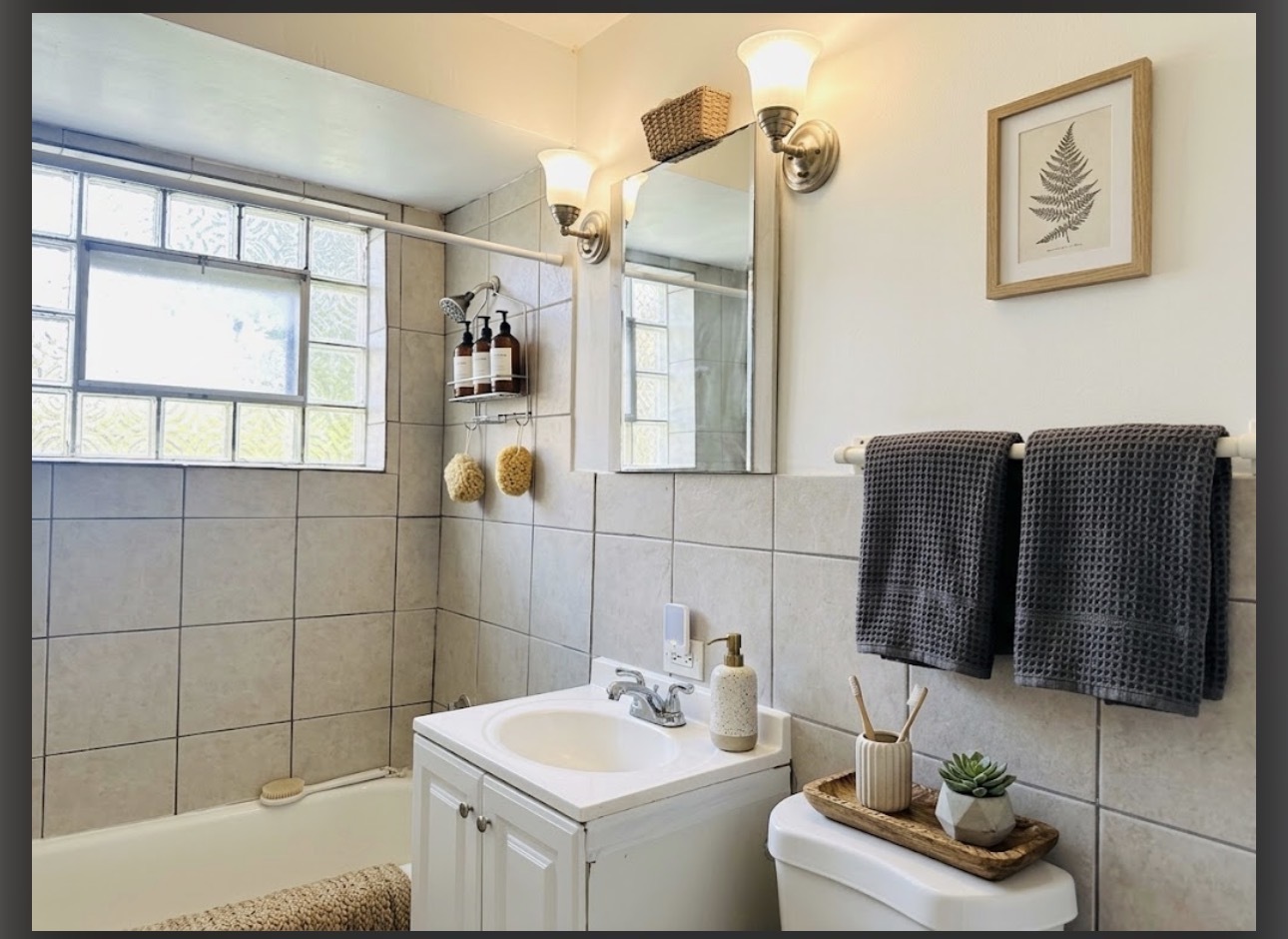 8638 Trumbull Avenue 2 Property Photo 17