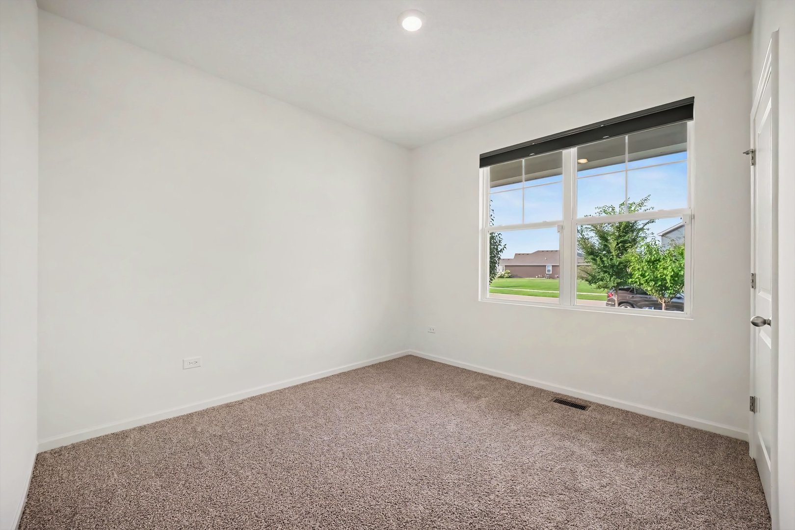 25428 W Ashton Drive Property Photo 6
