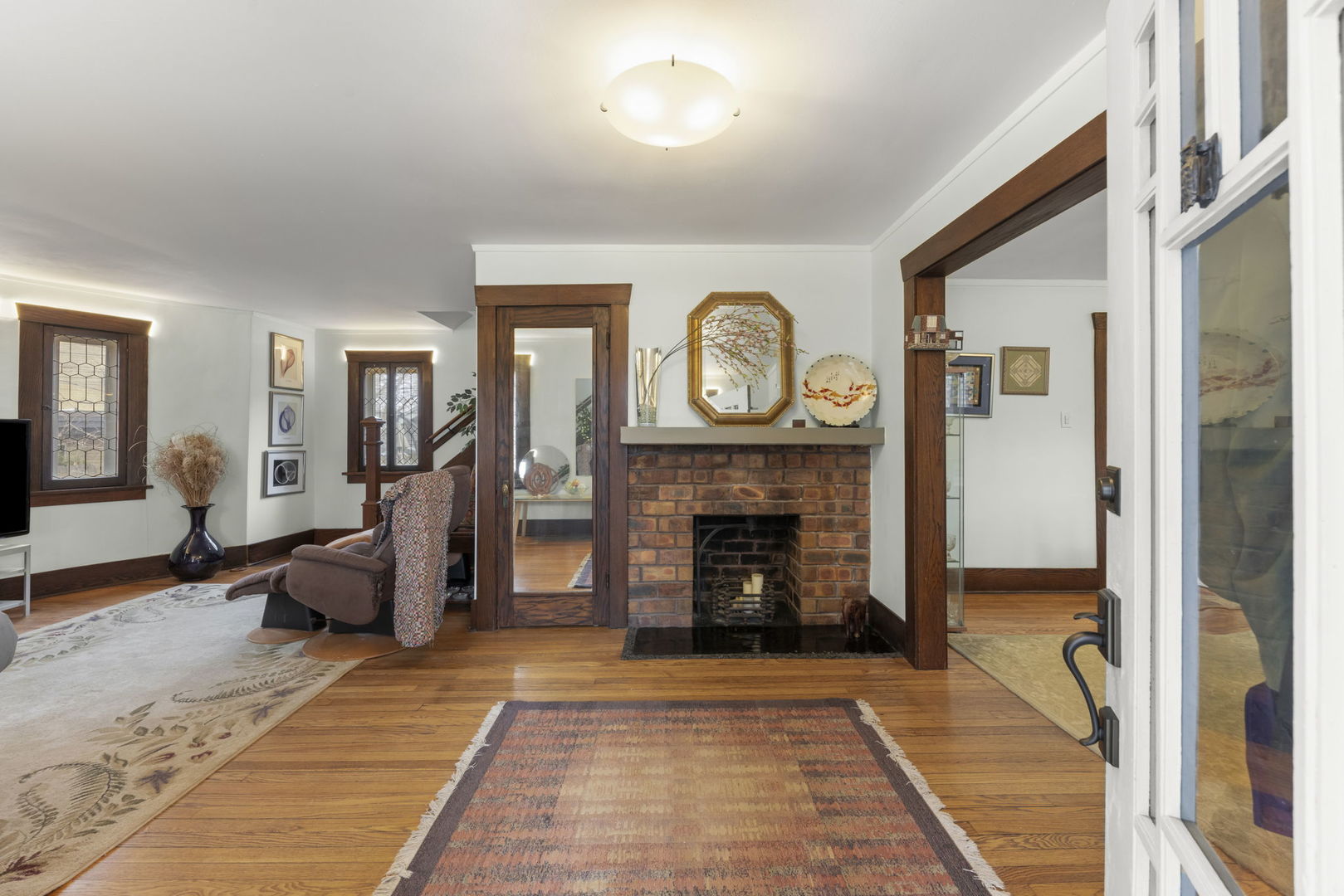 535 N Ashland Avenue Property Photo 3