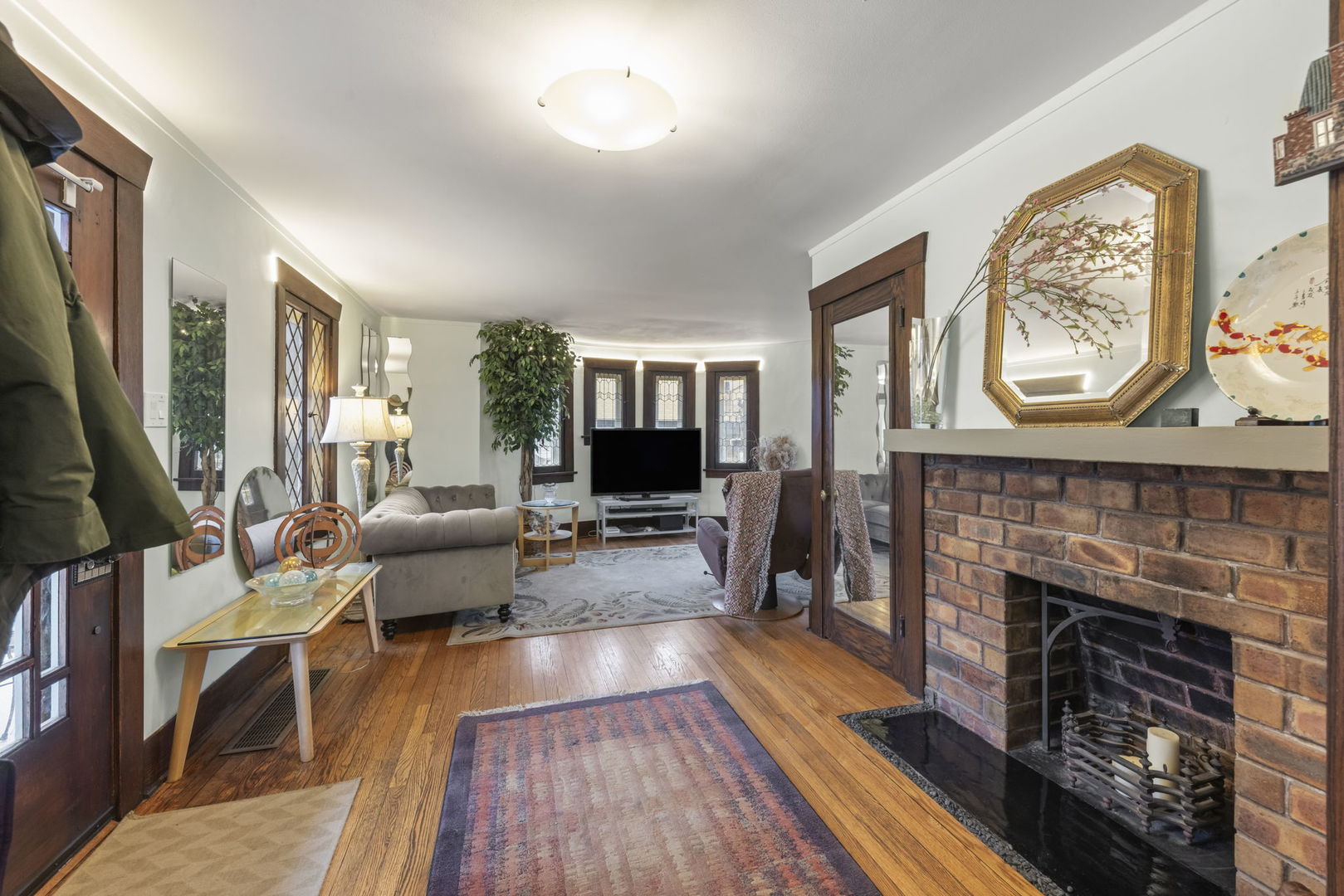 535 N Ashland Avenue Property Photo 4