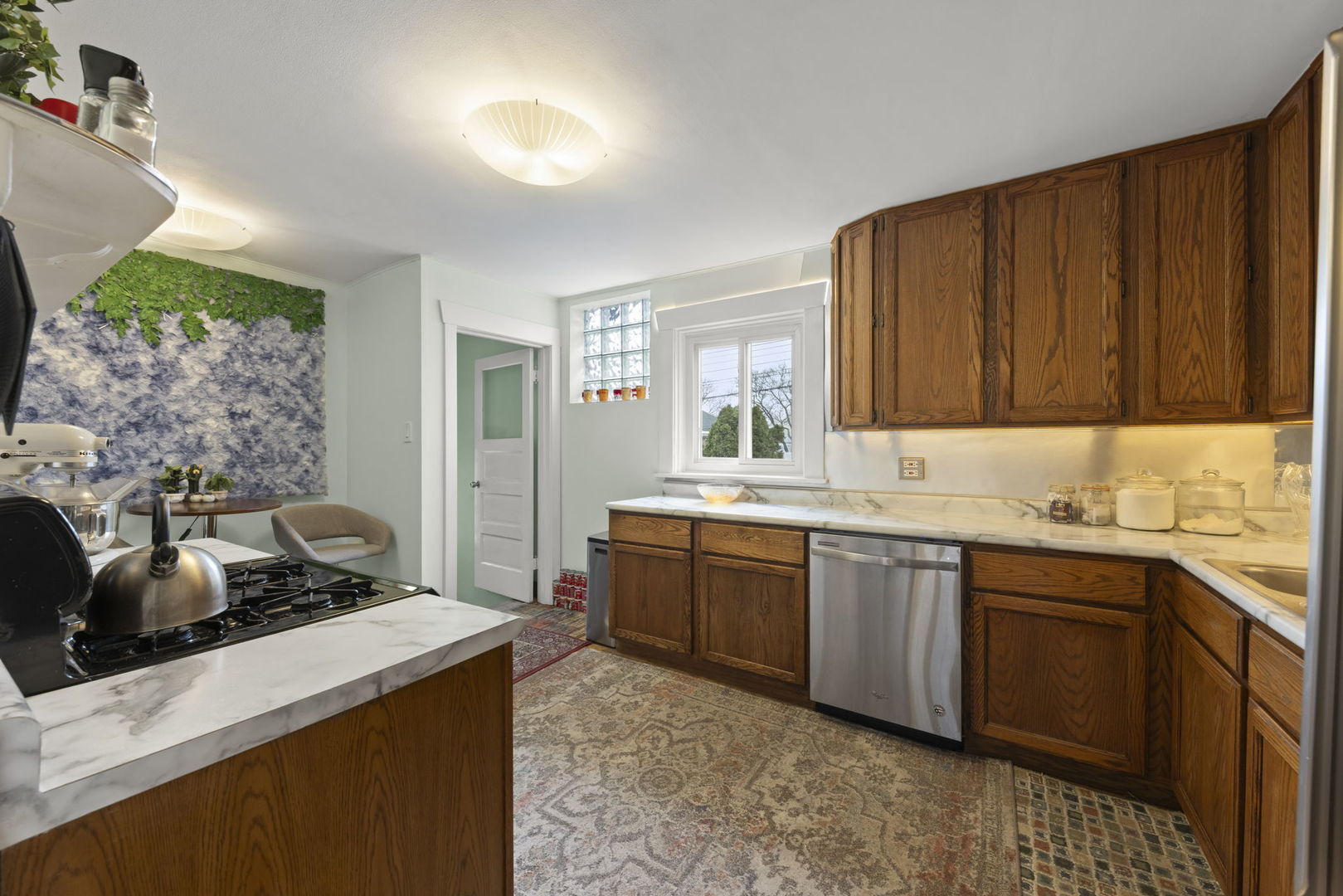 535 N Ashland Avenue Property Photo 9