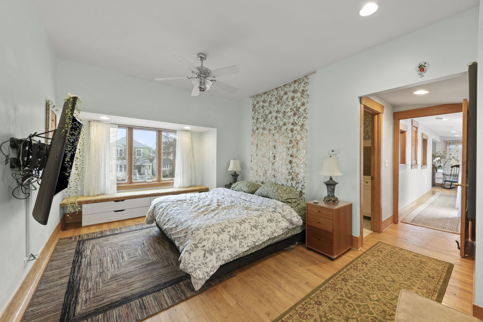 535 N Ashland Avenue Property Photo 14