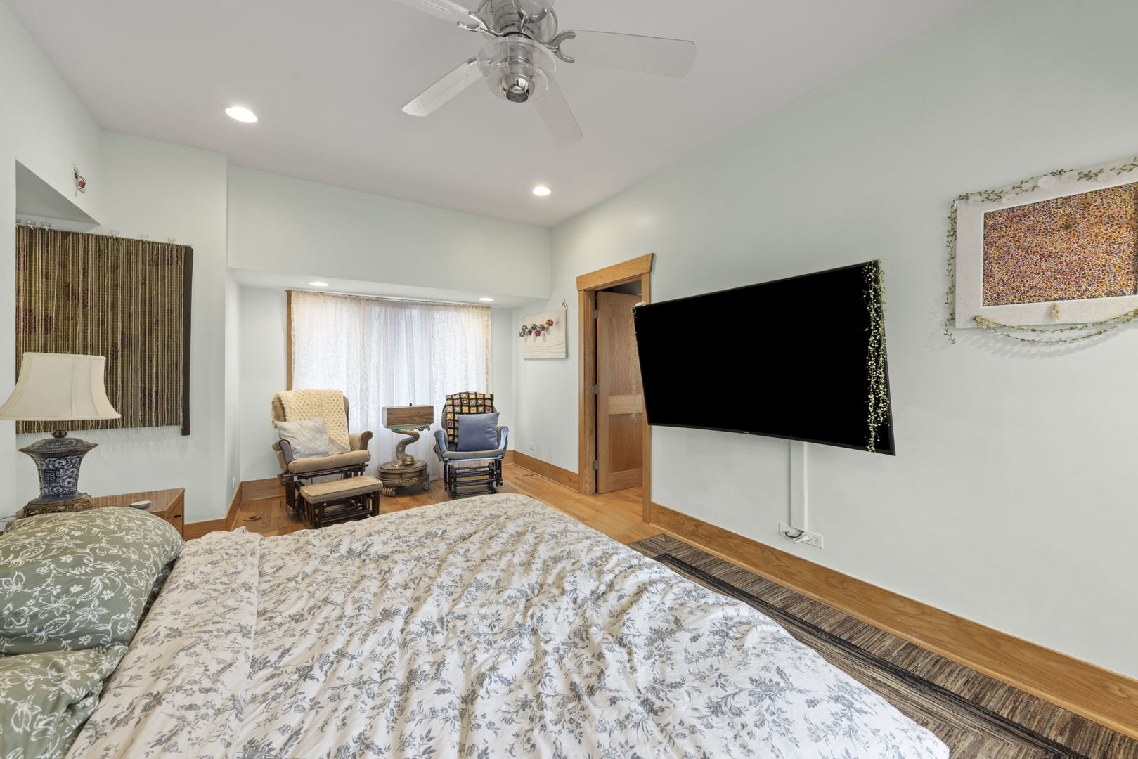 535 N Ashland Avenue Property Photo 15
