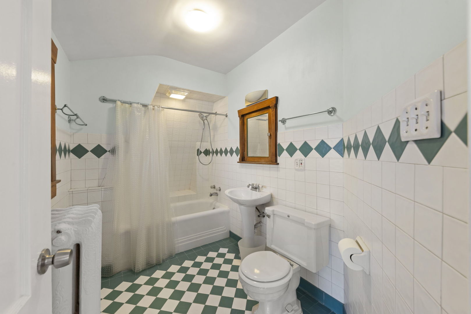 535 N Ashland Avenue Property Photo 21