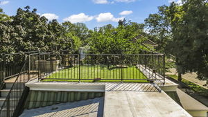 535 N Ashland Avenue Property Photo 29