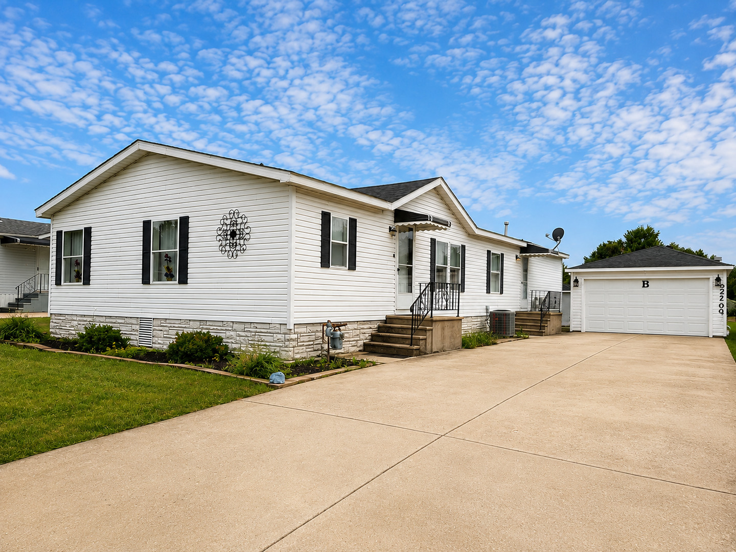 22700 S Foxfire Drive Property Photo 1