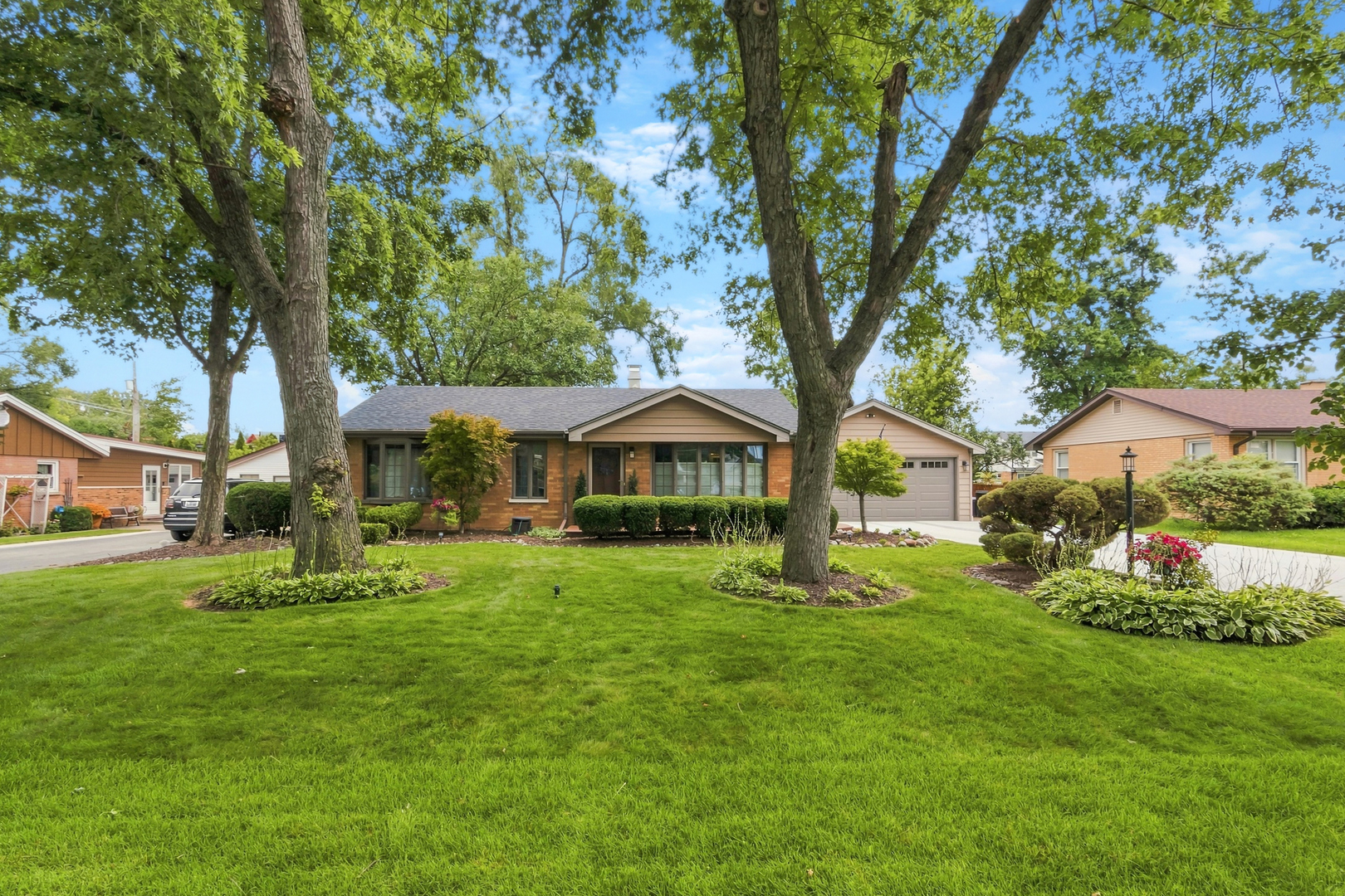 12121 S Nagle Avenue Property Photo 1