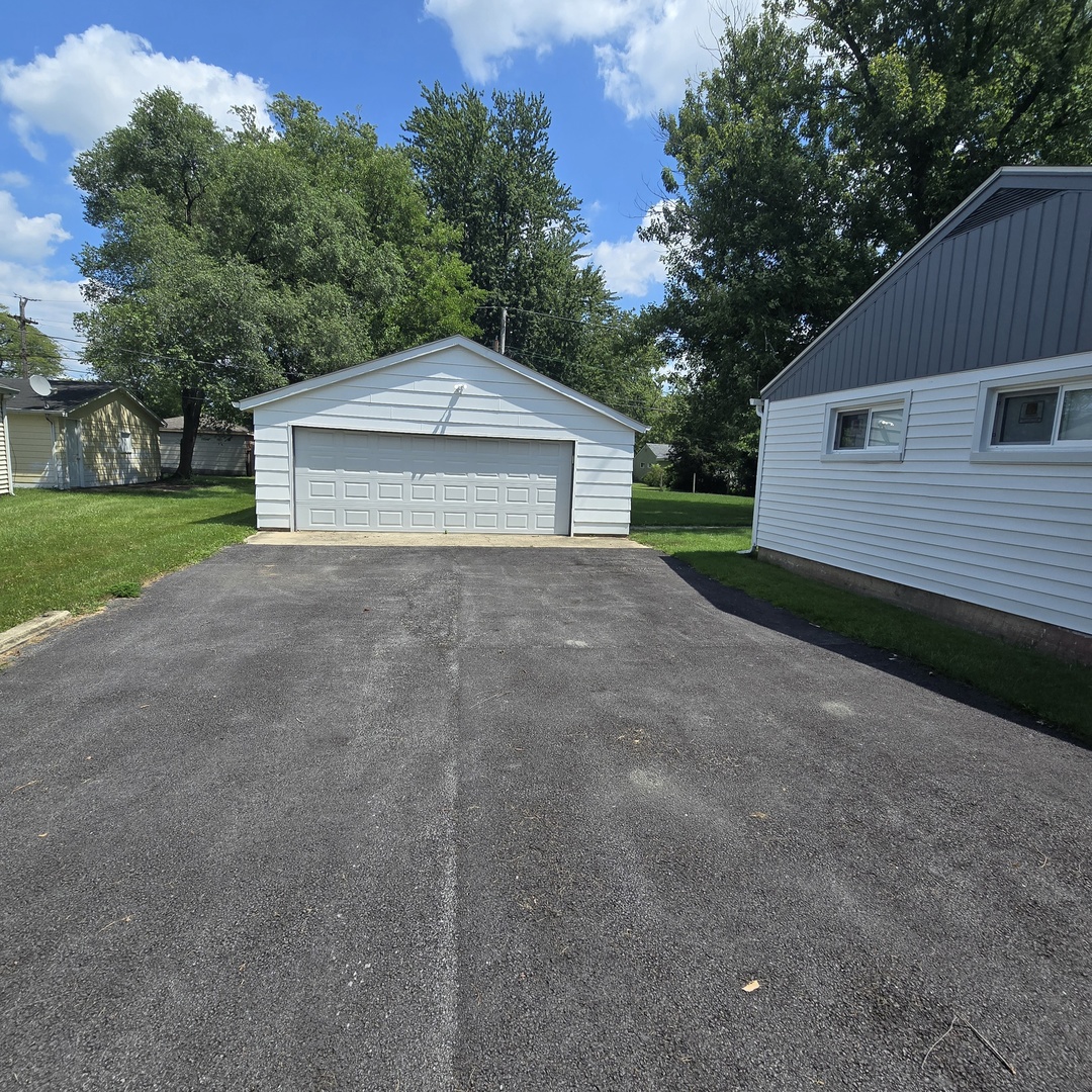 12724492 Property Photo 23