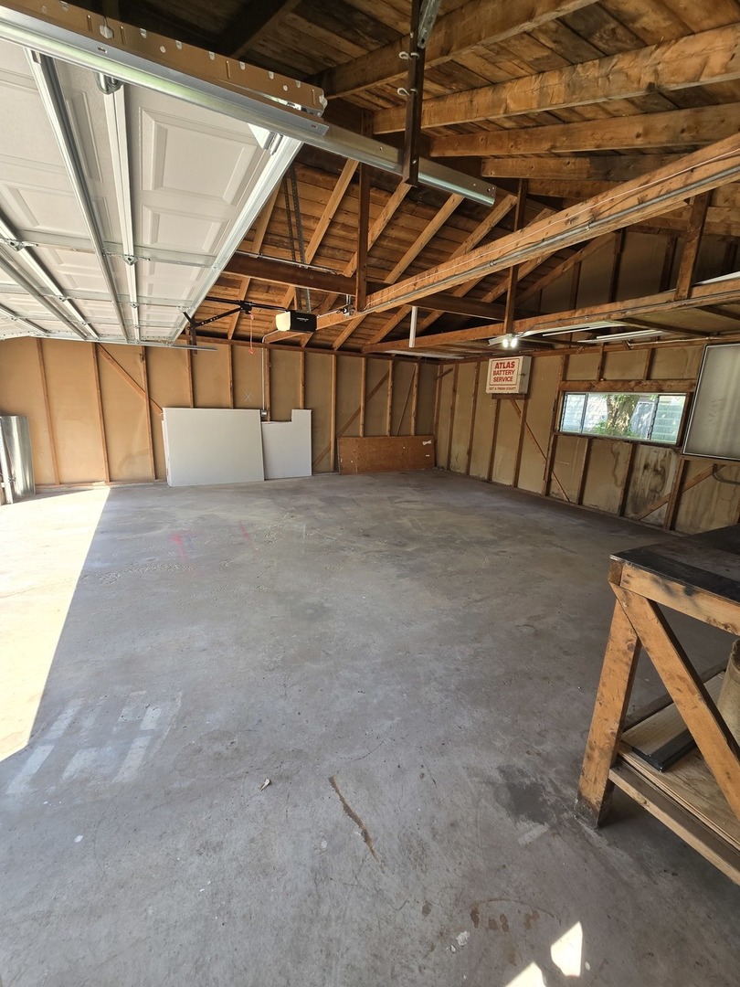12724492 Property Photo 24